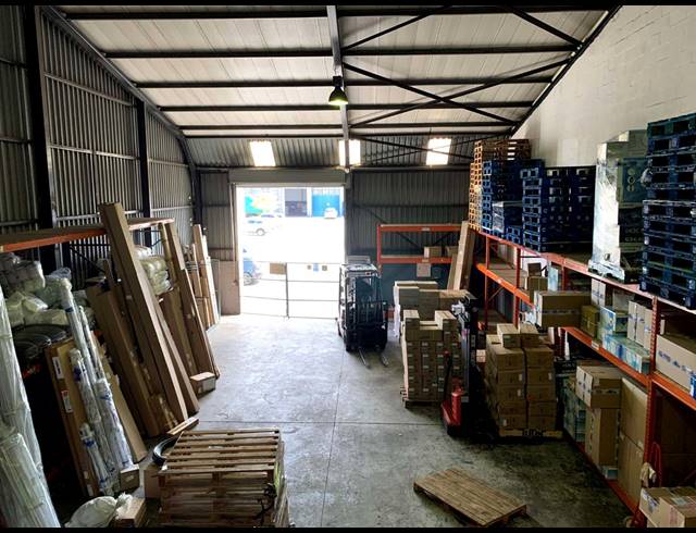 230M² FACTORY TO LET IN GOODWOOD CENTRAL